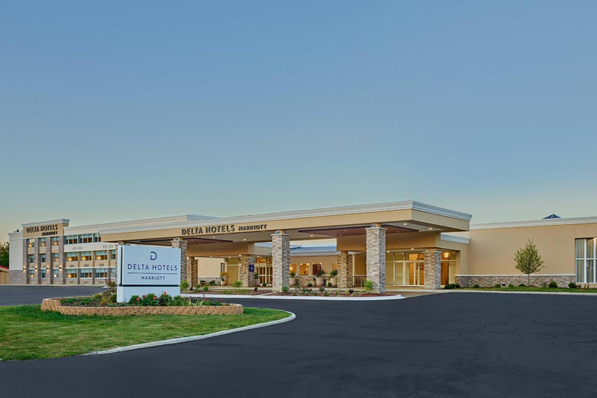 Delta Hotels By Marriott Chicago Willowbrook Eksteriør bilde