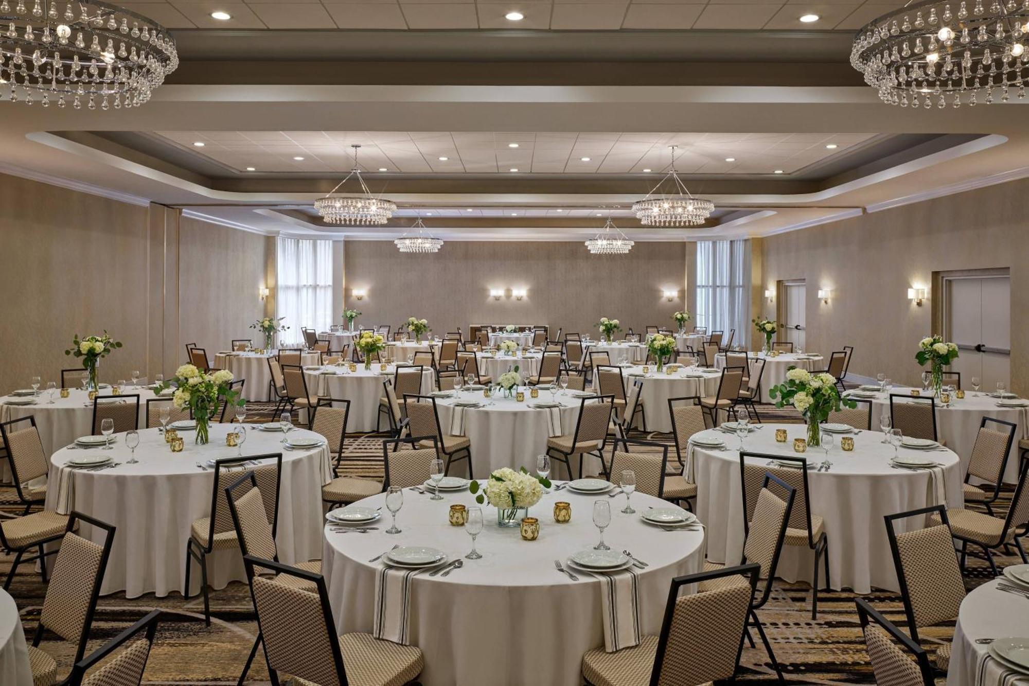 Delta Hotels By Marriott Chicago Willowbrook Eksteriør bilde
