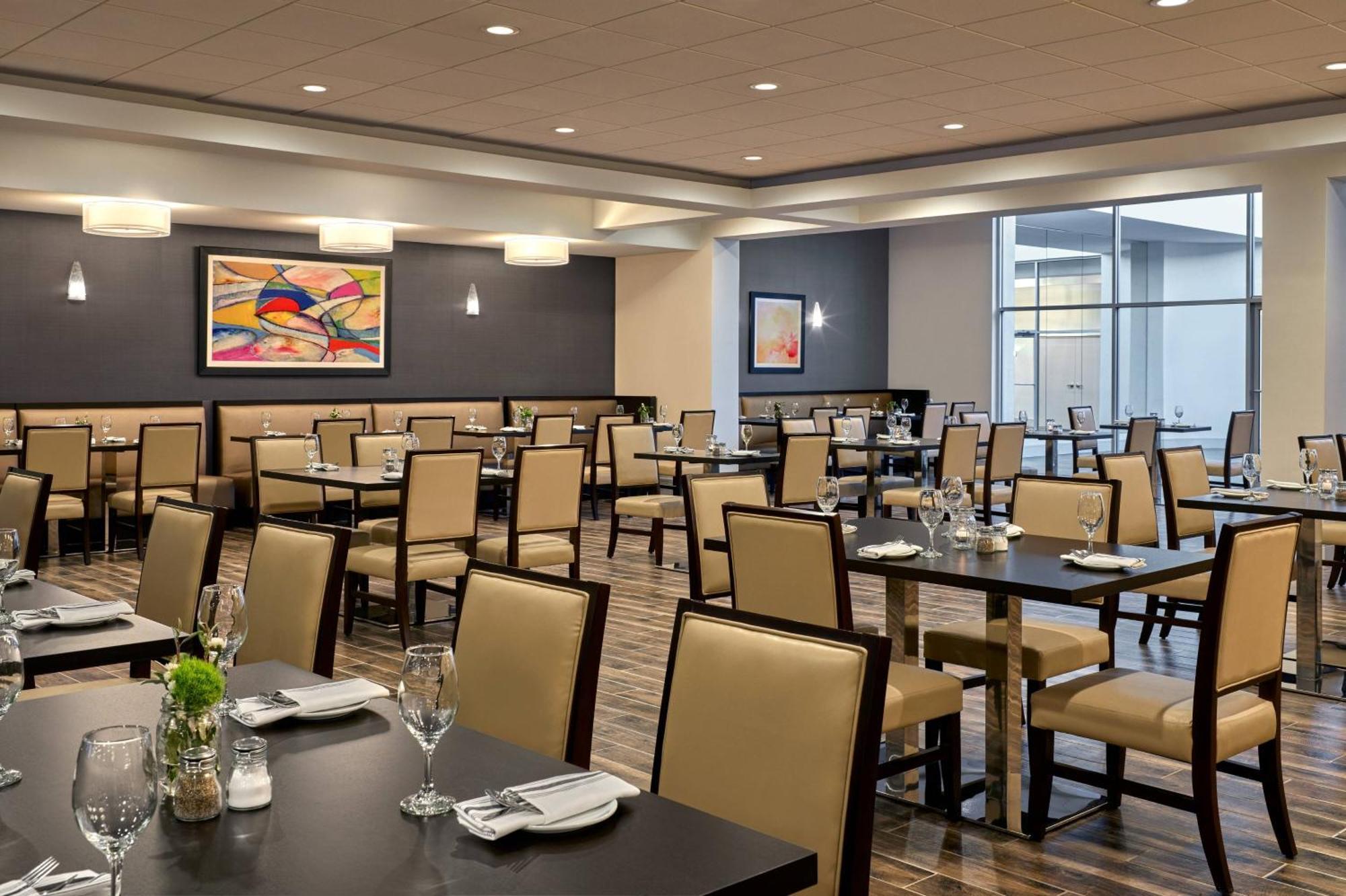 Delta Hotels By Marriott Chicago Willowbrook Eksteriør bilde